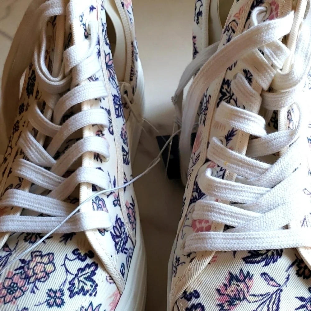 Universal Threads Cassie Floral Platform Sneakers Size 10